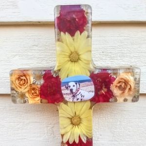 Lucite resin 11.5" cross crucifix w dried flowers dog memorial
